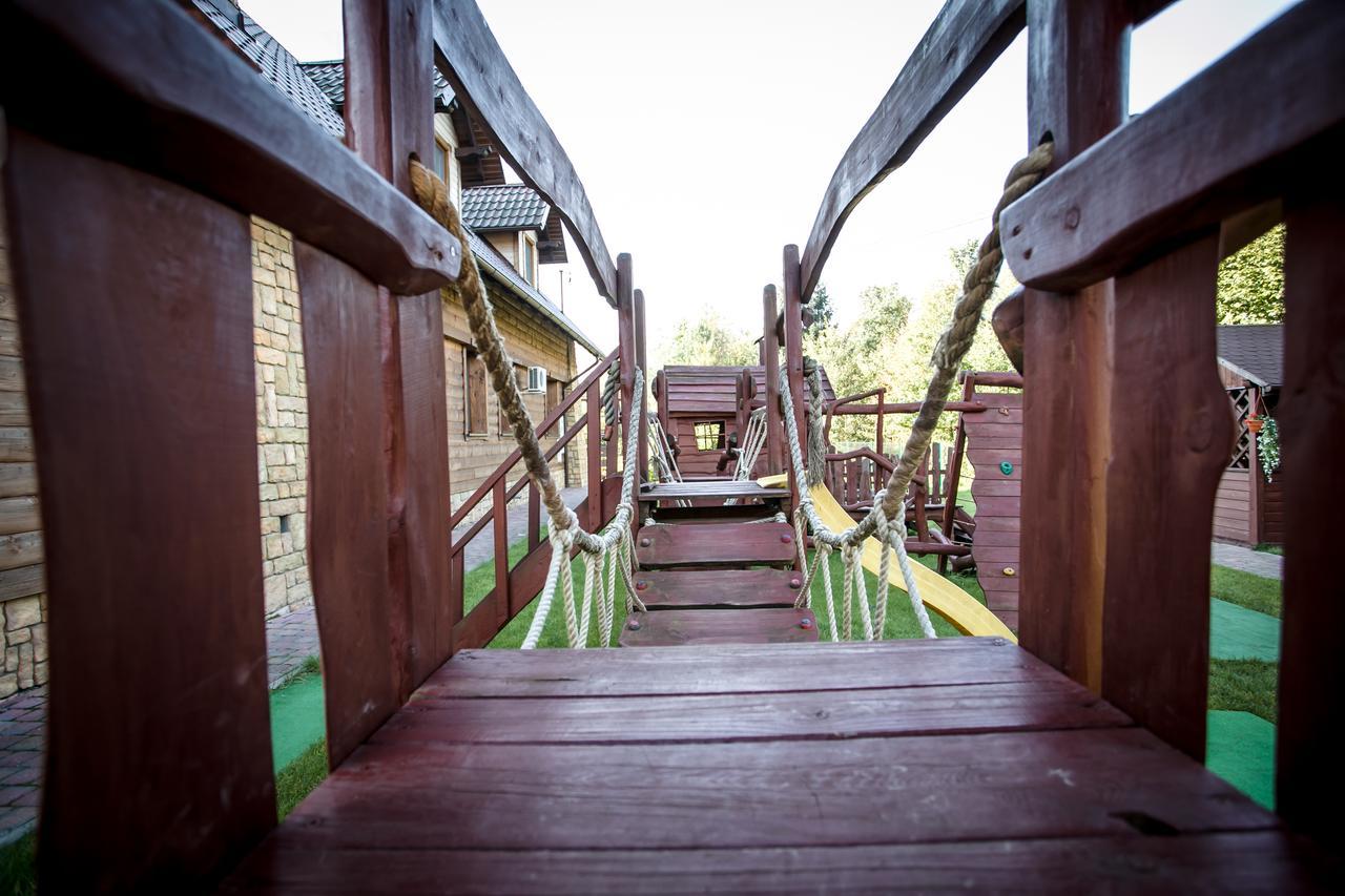 Stary Lwow Bed and Breakfast Korczyna  Buitenkant foto