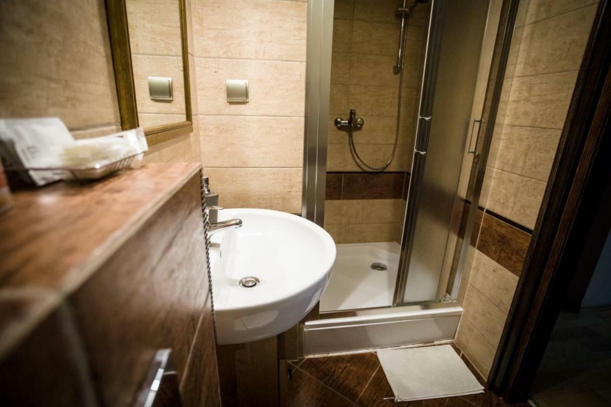 Stary Lwow Bed and Breakfast Korczyna  Buitenkant foto