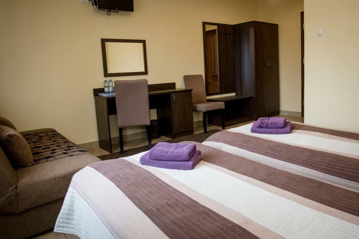 Stary Lwow Bed and Breakfast Korczyna  Buitenkant foto